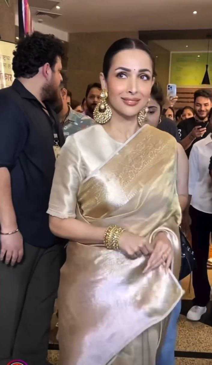 Ksa Banana Silk KESH525 Malaika Arora Silk Sarees Bollywood Collections Festive Collections Wholesale Banarasi Silk Sarees Malaika Arora Sarees Onam Collections Manufacturer