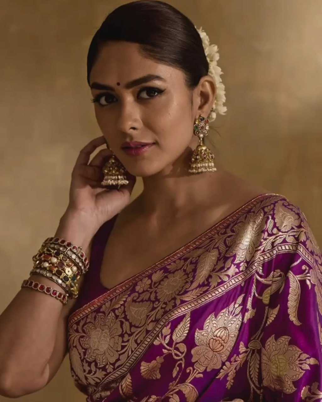 Ksa Banarasi Soft Silk RIN101 50176 Silk Sarees Bollywood Collections Wholesale Banarasi Silk Sarees MRUNAL THAKUR Manufacturer