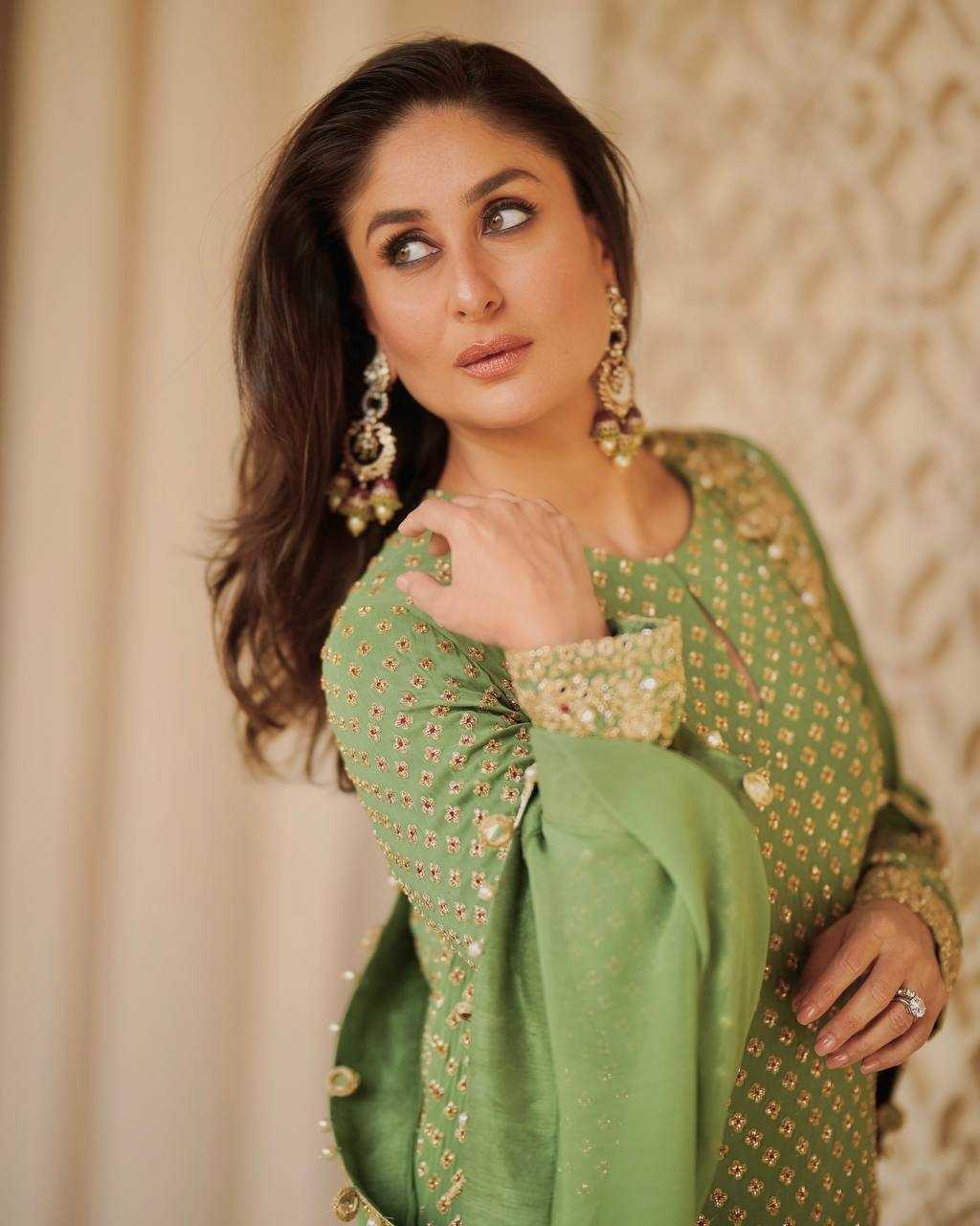 KSA Faux Georgette KESH159 622 Kurti Bollywood Collections Wholesale Kurtis With Bottom Fancy Kurti Embroidered Kurtis KAREENA KAPOOR Manufacturer