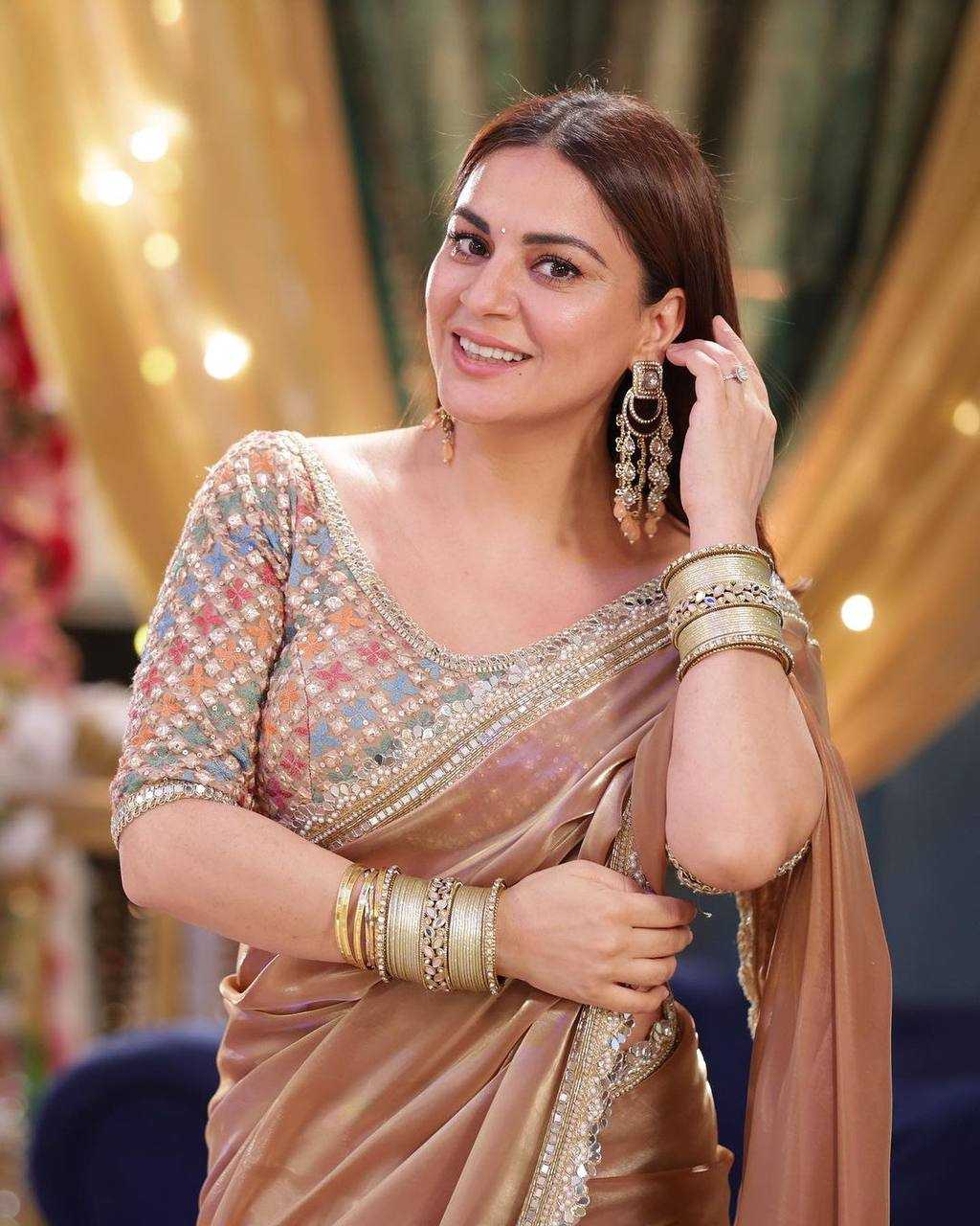 Ksa Jimmy Choo RIN215 473 Sarees Bollywood Collections Wholesale Sequence Sarees Embroidered Sarees Kota Doria Sarees SHRADDHA ARYA Manufacturer