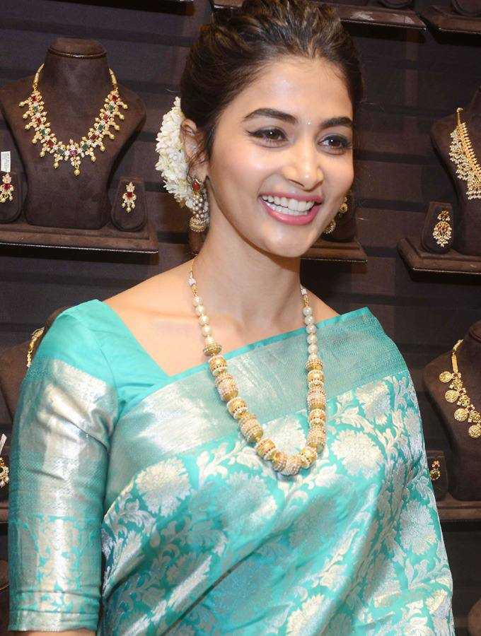 Ksa Lichi Silk KESH551 068 Silk Sarees Bollywood Collections Wholesale Designer Silk Sarees Pooja Hedge Manufacturer