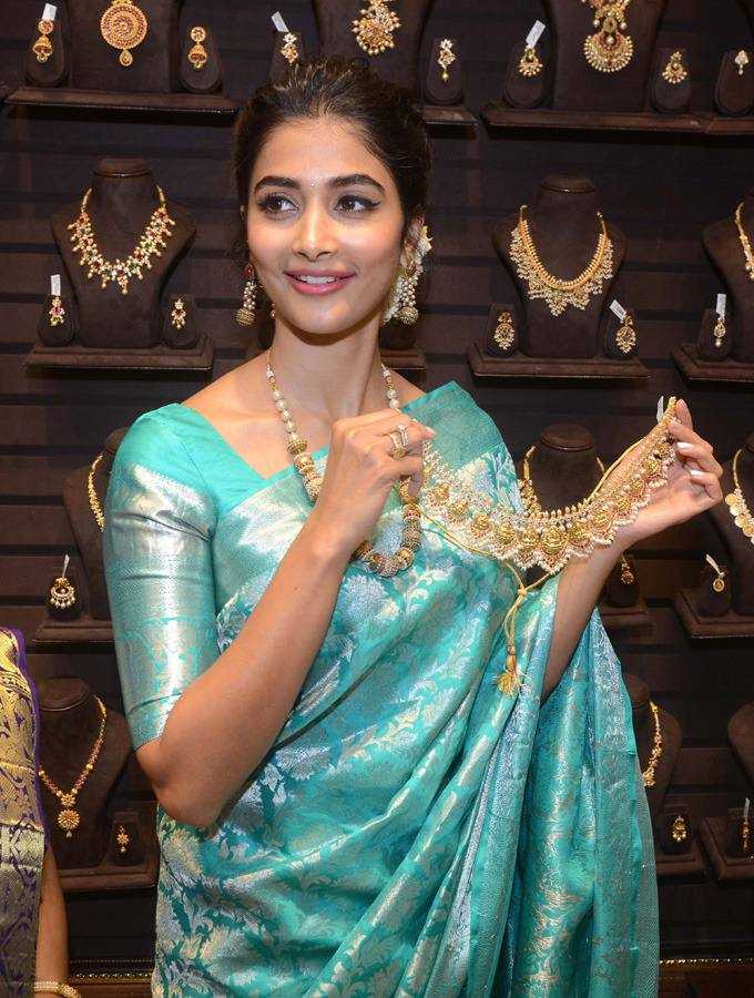 Ksa Lichi Silk KESH551 068 Silk Sarees Bollywood Collections Wholesale Designer Silk Sarees Pooja Hedge Manufacturer