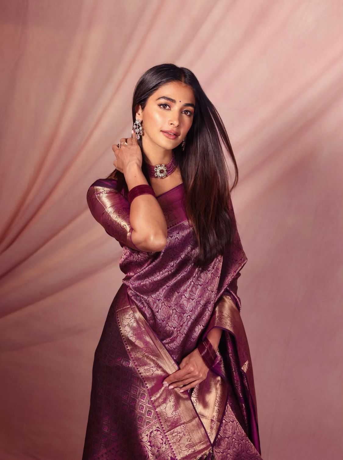 kSA Lichi Silk KESH577 CM-915 Sarees Bollywood Collections Festive Collections Wholesale Jacquard Saree Silk Sarees Pooja Hedge Manufacturer