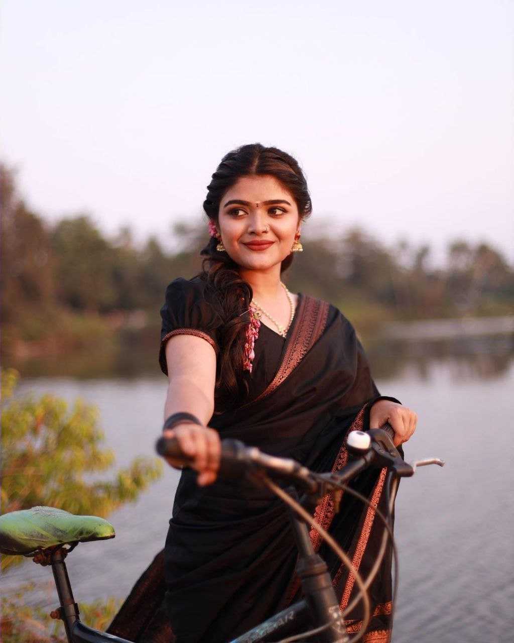 ksa Lichi Silk RIN219 83 Sarees Wholesale Ladies Sarees Plain Sarees Jacquard Saree Manufacturer